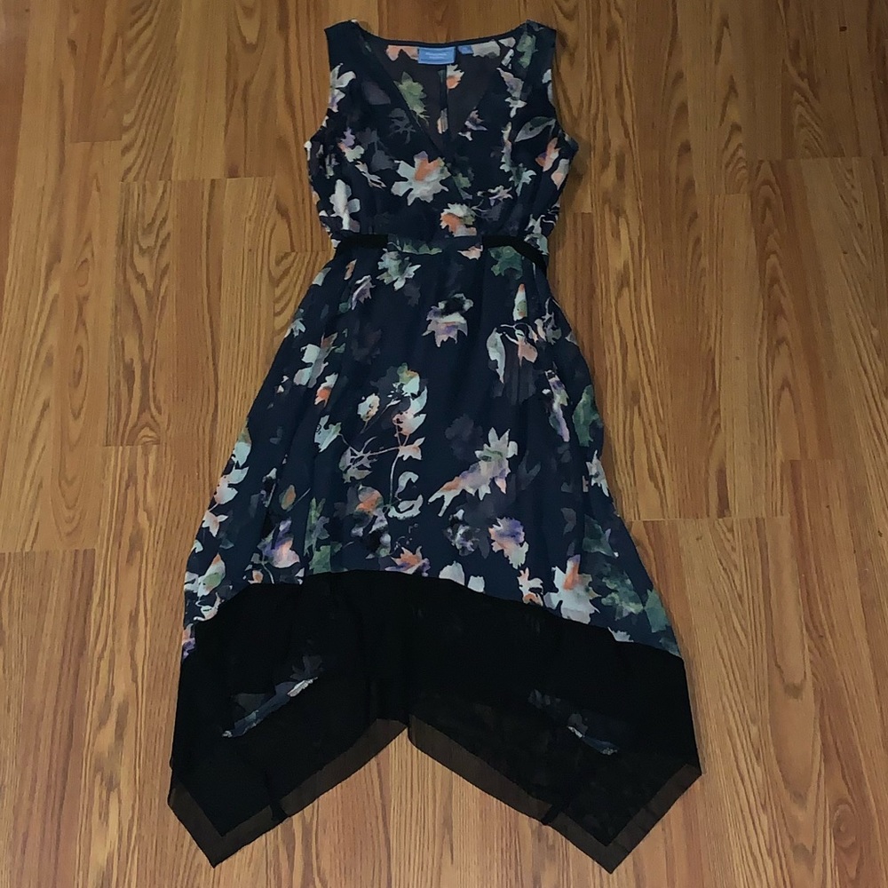 Simply Vera Vera Wang floral Shift Dress size XS.